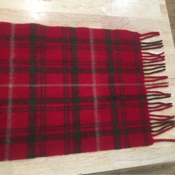 Classic green red plaid Irish lambs wool scarf made in Ireland by John Hanley - Picture 4 of 9